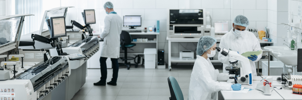 The Pros and Cons of Different Science Laboratory Layouts